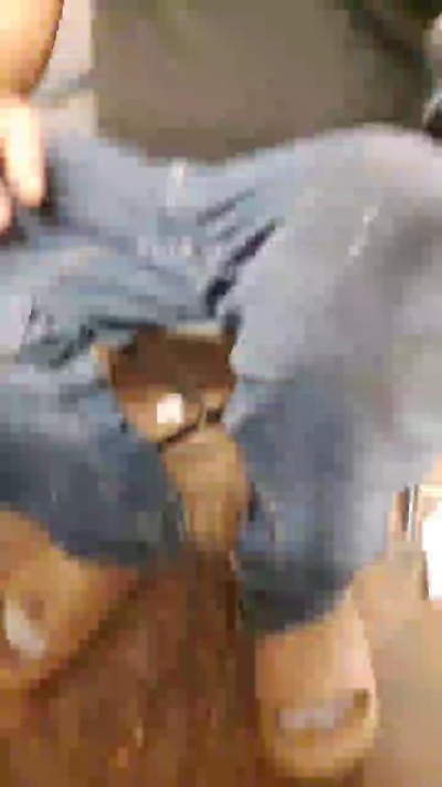 Boobox4u live cam on Cam4