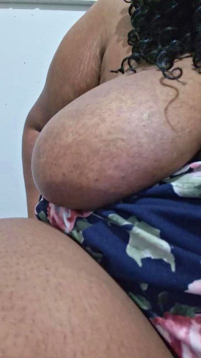 Boringbabe live cam on Cam4