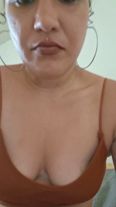 BoriquenBella live cam on Cam4