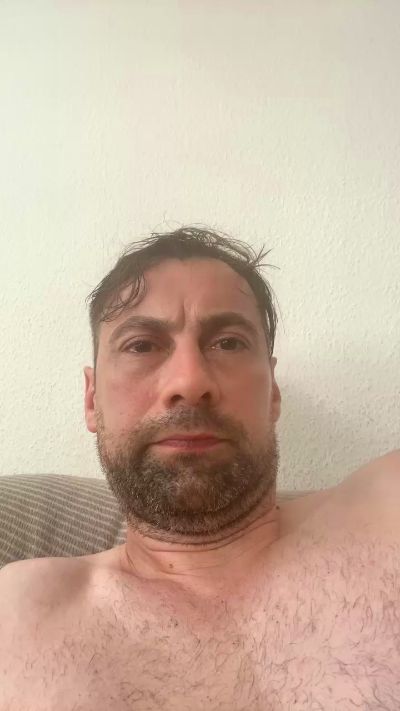 Bornbrecht83 live cam on Cam4