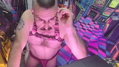 Boy2ServU live cam on Cam4