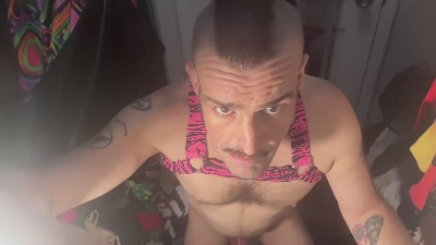Boy2ServU live cam on Cam4
