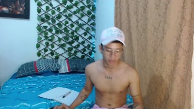 BoyHotDirty live cam on Cam4