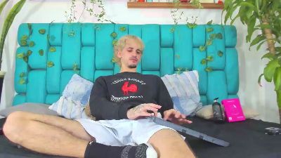 Boy_Dirty_X live cam on Cam4