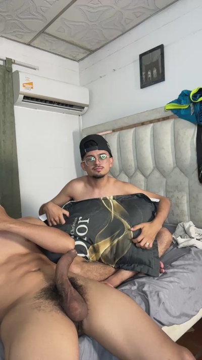 Boy_Jerry live cam on Cam4