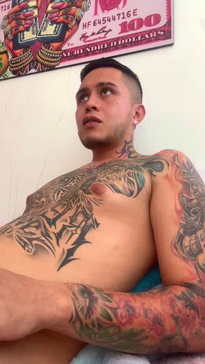 Boy_Kinky_ live cam on Cam4