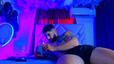 Boy_Perfec live cam on Cam4