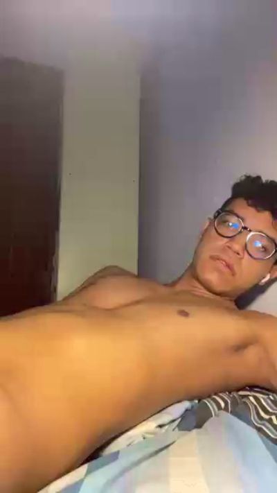 Boy_sexvnz live cam on Cam4