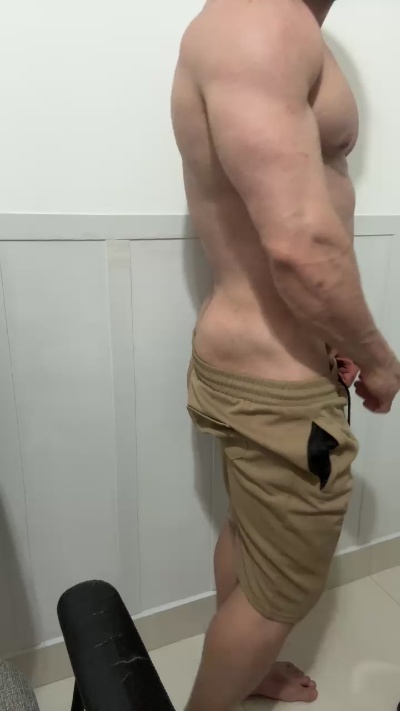 Boynoshaperj live cam on Cam4