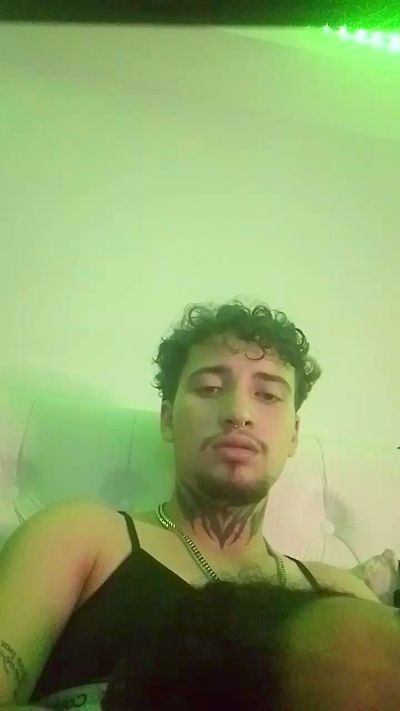 Boytransk live cam on Cam4