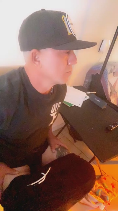 BrandRich1 live cam on Cam4