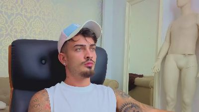 BrandonTate live cam on Cam4