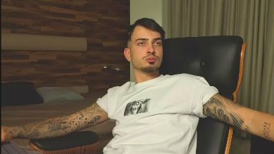 BrandonTate live cam on Cam4