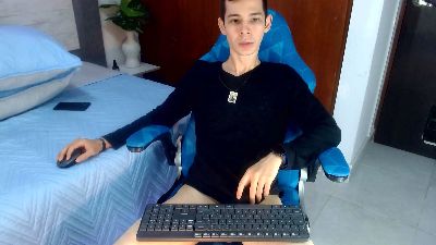 Brandon_Wolf live cam on Cam4