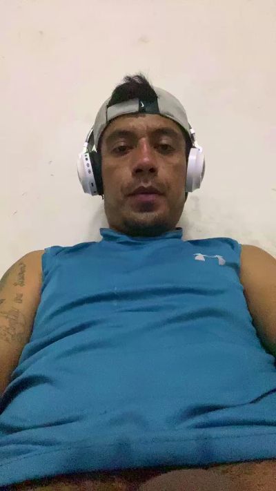 Brandoncarlosa live cam on Cam4