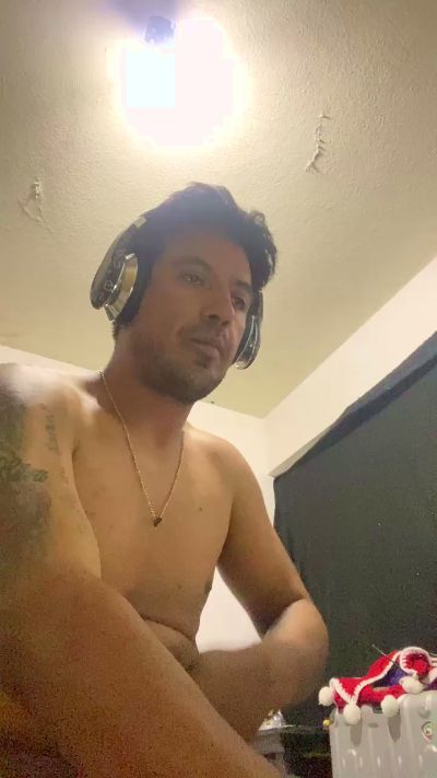 Brandoncarlosa live cam on Cam4