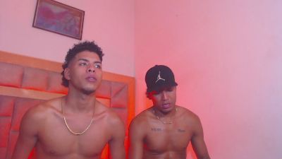Brandonyadrian live cam on Cam4