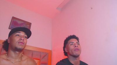 Brandonyadrian live cam on Cam4