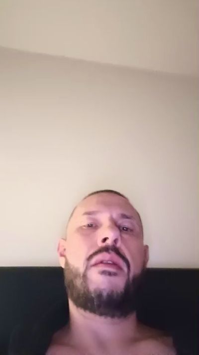 Bratan35000 live cam on Cam4
