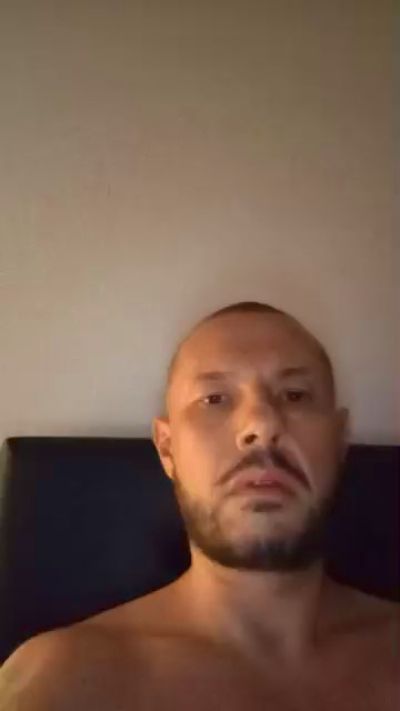 Bratan35000 live cam on Cam4