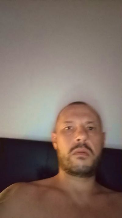 Bratan35000 live cam on Cam4