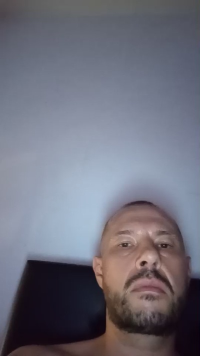 Bratan35000 live cam on Cam4