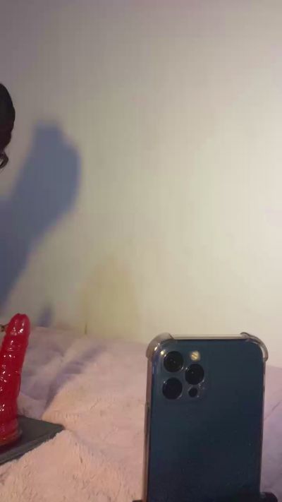 Brattyshani live cam on Cam4