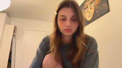 BreanaHelmle live cam on Cam4