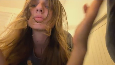 BreanaHelmle live cam on Cam4