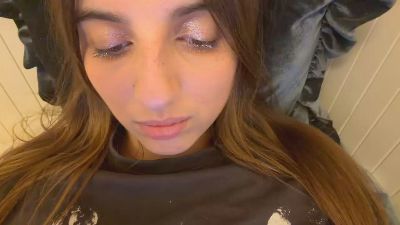 BreanaHelmle live cam on Cam4