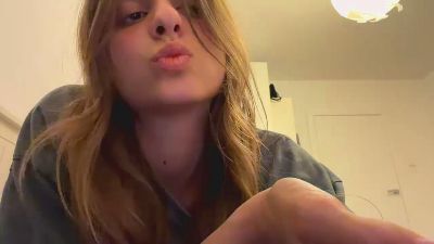 BreanaHelmle live cam on Cam4