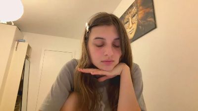 BreanaHelmle live cam on Cam4