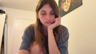 BreanaHelmle live cam on Cam4