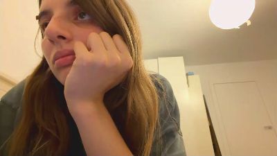 BreanaHelmle live cam on Cam4