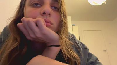 BreanaHelmle live cam on Cam4