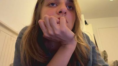 BreanaHelmle live cam on Cam4