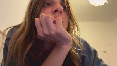 BreanaHelmle live cam on Cam4