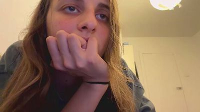 BreanaHelmle live cam on Cam4