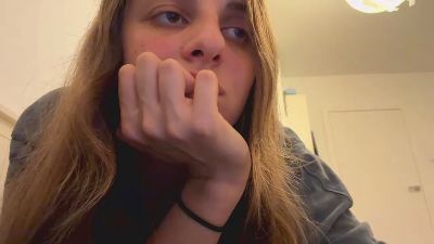 BreanaHelmle live cam on Cam4
