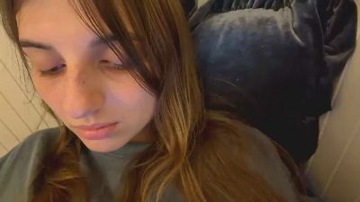 BreanaHelmle live cam on Cam4