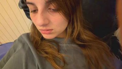 BreanaHelmle live cam on Cam4