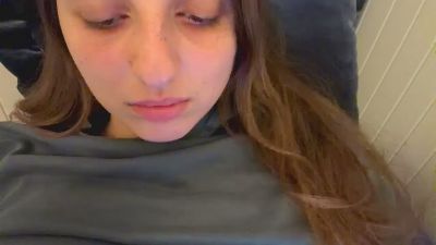 BreanaHelmle live cam on Cam4
