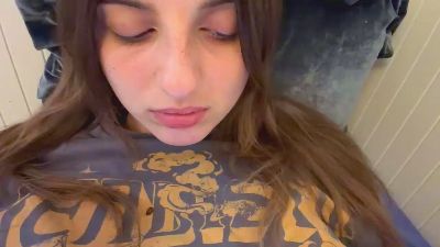 BreanaHelmle live cam on Cam4
