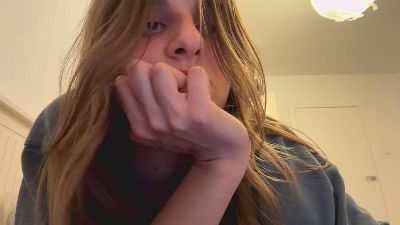 BreanaHelmle live cam on Cam4
