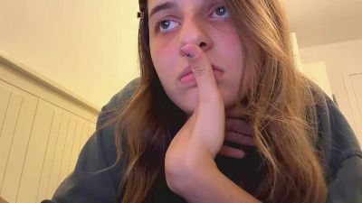 BreanaHelmle live cam on Cam4