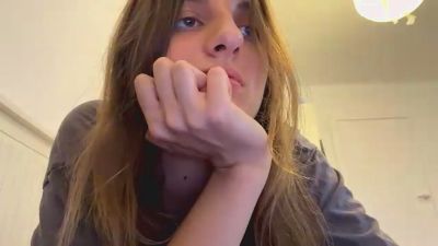 BreanaHelmle live cam on Cam4