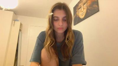 BreanaHelmle live cam on Cam4