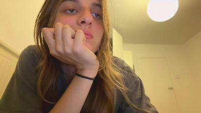 BreanaHelmle live cam on Cam4