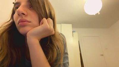 BreanaHelmle live cam on Cam4