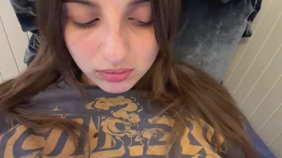 BreanaHelmle live cam on Cam4